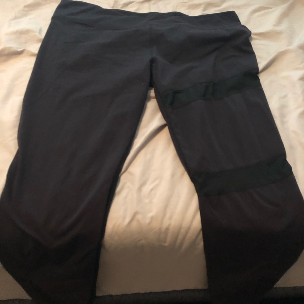 Zyia active black leggings with mesh accents